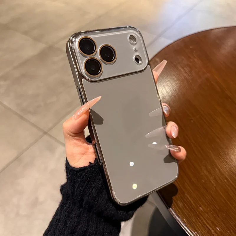 Glazen iPhone Hoesje met Camerabescherming en Gegalvaniseerde Zijkanten voor Premium Grip en Stijlvolle Look | Sansoti