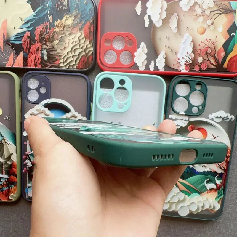Berglandschap iPhone Hoesje Siliconen met Contrastknoppen Beschermhoes voor iPhone 11 12 13 14 15 16 17 Pro Max | Sansoti