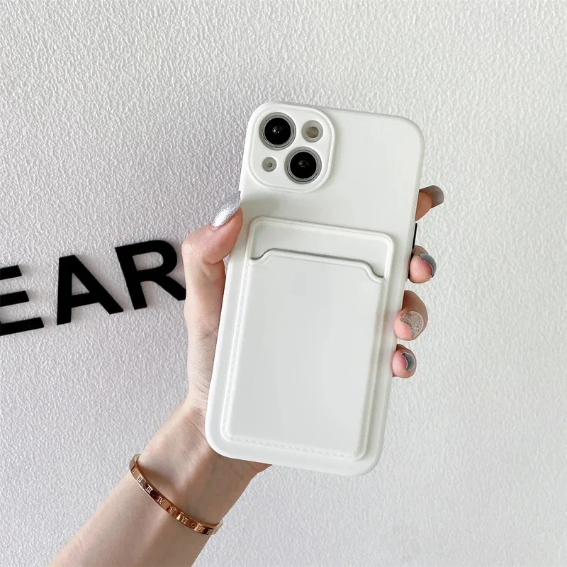 Siliconen iPhone Hoesje met Kaarthouder Contrasterende Knoppen Geïntegreerde Camerabescherming Stijlvol | Sansoti
