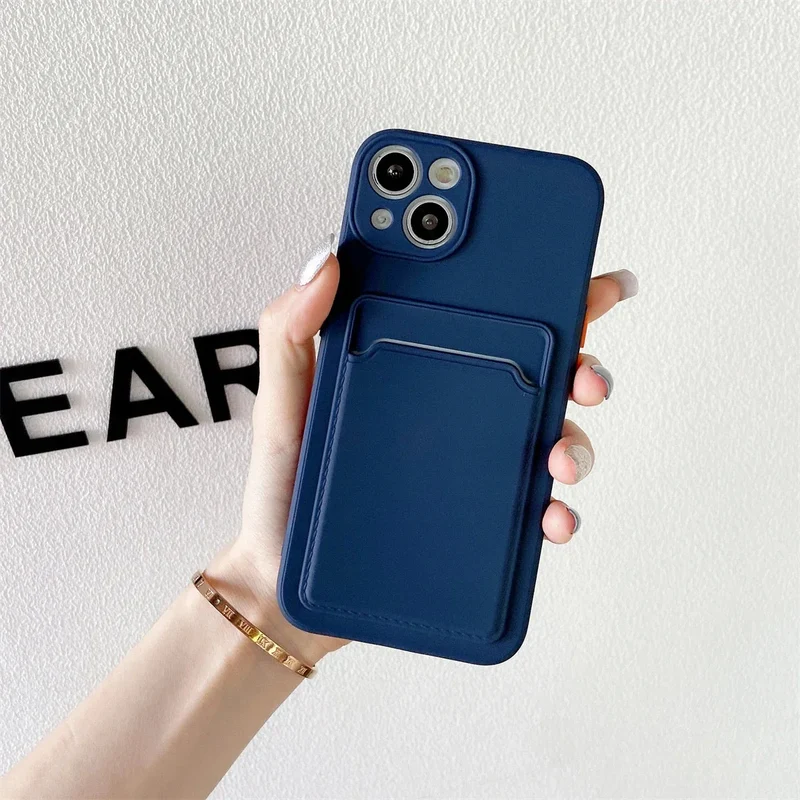 Siliconen iPhone Hoesje met Kaarthouder Contrasterende Knoppen Geïntegreerde Camerabescherming Stijlvol | Sansoti