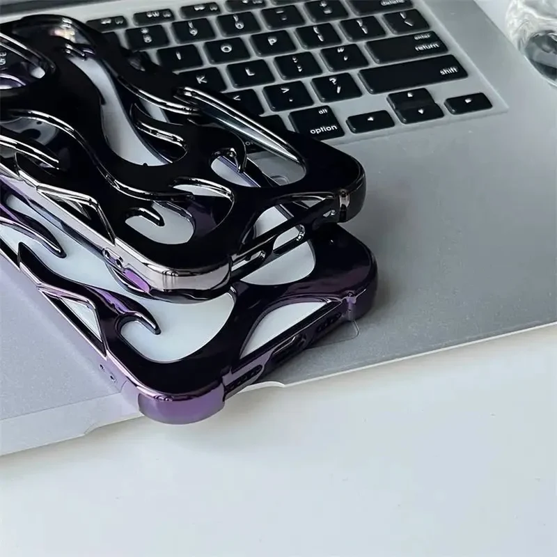 Geperforeerde Telefoonhoes iPhone met Vlammendesign Warmteafvoer Mat of Glanzend Afwerking Beschermhoes | Sansoti