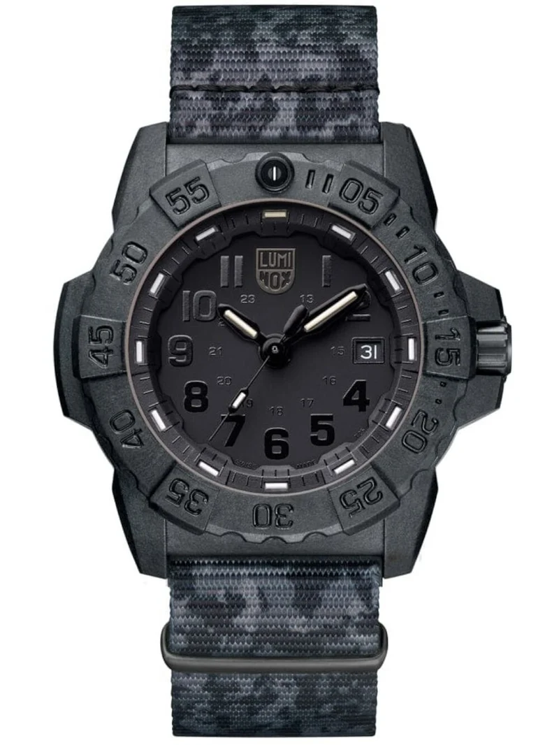 Luminox Navy Seal CE01.BO Herrenuhr Schwarz • CARBONOX™-Gehäuse • 200 m wasserdicht