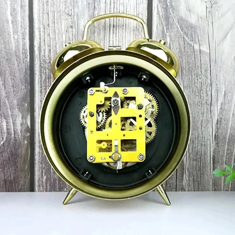 Goldener mechanischer Wecker mit Doppelglocke