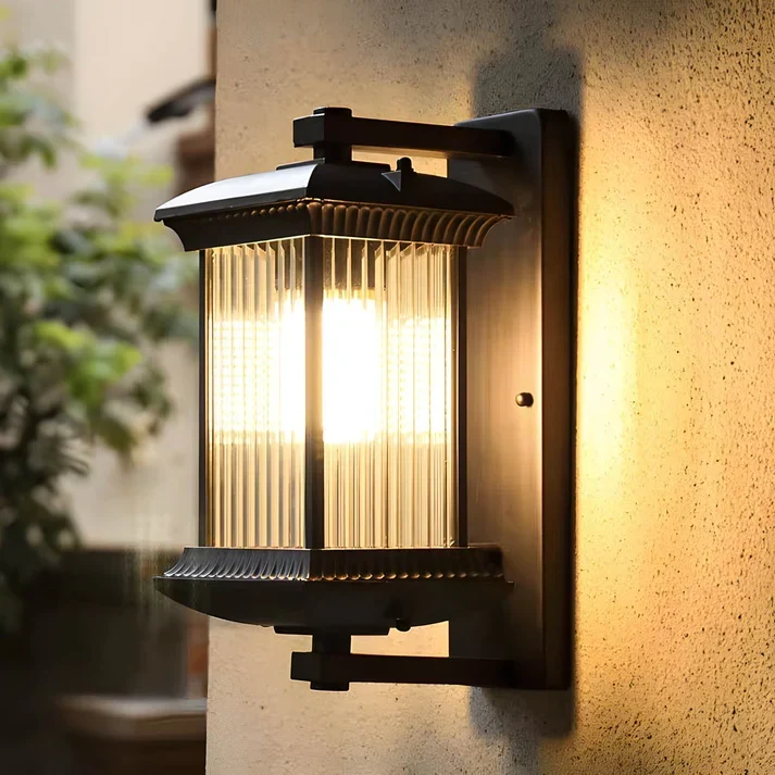 Klassieke Buitenwandlamp met Geribbeld Glas Koffiebruine Afwerking voor Entree Terras Tuin Veranda Balkon | Sansoti