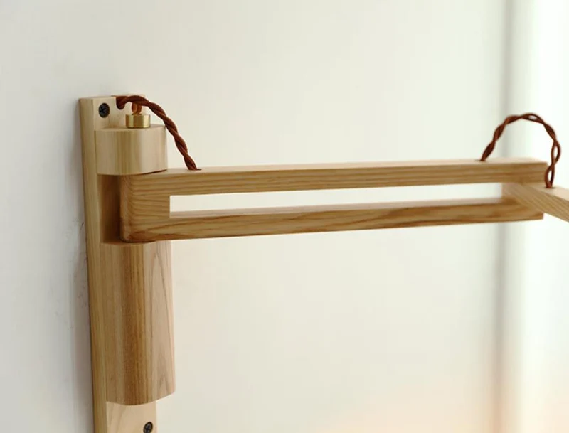 Uitschuifbare wandlamp met gestreept glas en houten arm voor woonkamer slaapkamer hal leeshoek sfeerverlichting | Sansoti