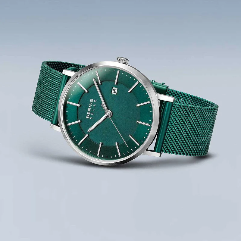 Bering Solar 15439-808 Herrenuhr • Saphirglas • Solar