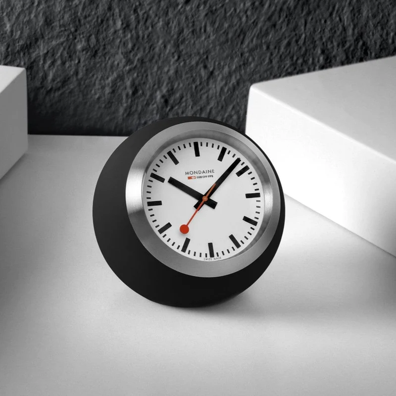 Mondaine Globe Clock A660.30335.16SBO Tischuhr Schwarz • Schweizer Quarzwerk • Bauhaus-Design