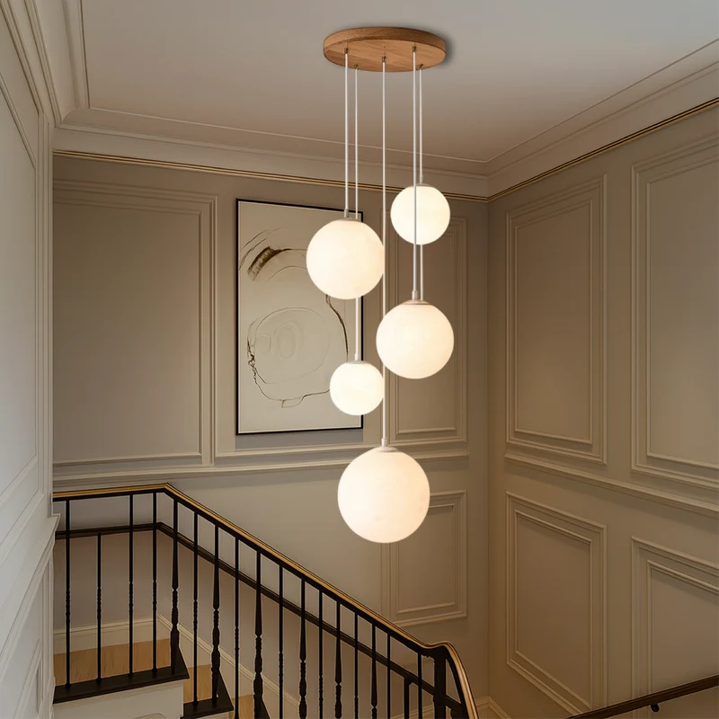 Maan Hanglamp Trapgat 5 Glazen Bollen E27 LED Verstelbaar Modern Scandinavisch Design voor Hoog Plafond | Sansoti