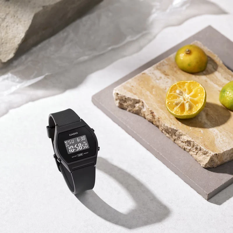 Casio Collection LW-204-1BEF Damenuhr • Kultiges Retro-Design • Multifunktional