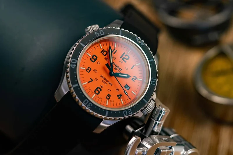Traser P67 SuperSub 109380 Herrenuhr • Trigalight H3-Tritium • Swiss Made