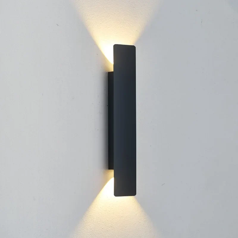 Aluminium Buitenwandlamp LED 18W Zwart Waterdicht IP65 Moderne Verlichting voor Terras Tuin en Balkon | Sansoti