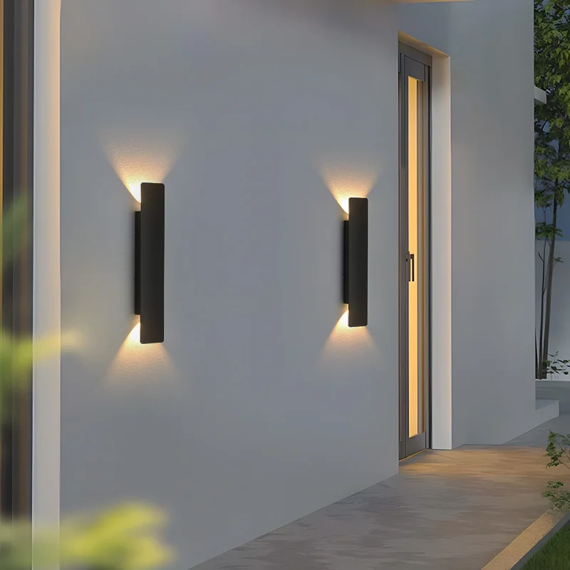 Aluminium Buitenwandlamp LED 18W Zwart Waterdicht IP65 Moderne Verlichting voor Terras Tuin en Balkon | Sansoti