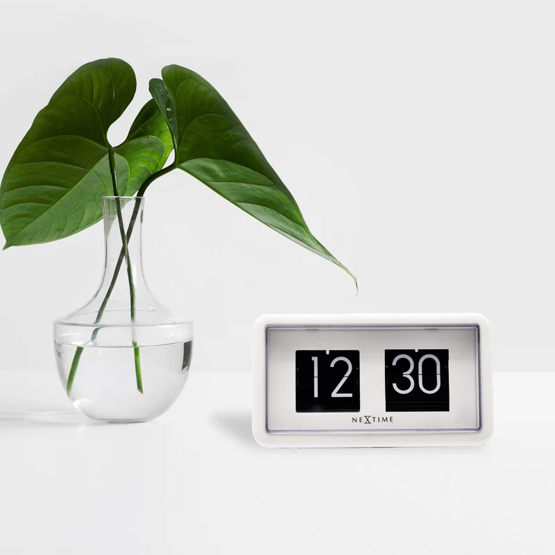 Flip Clock - Table or Wall Clock - 18x10x7cm