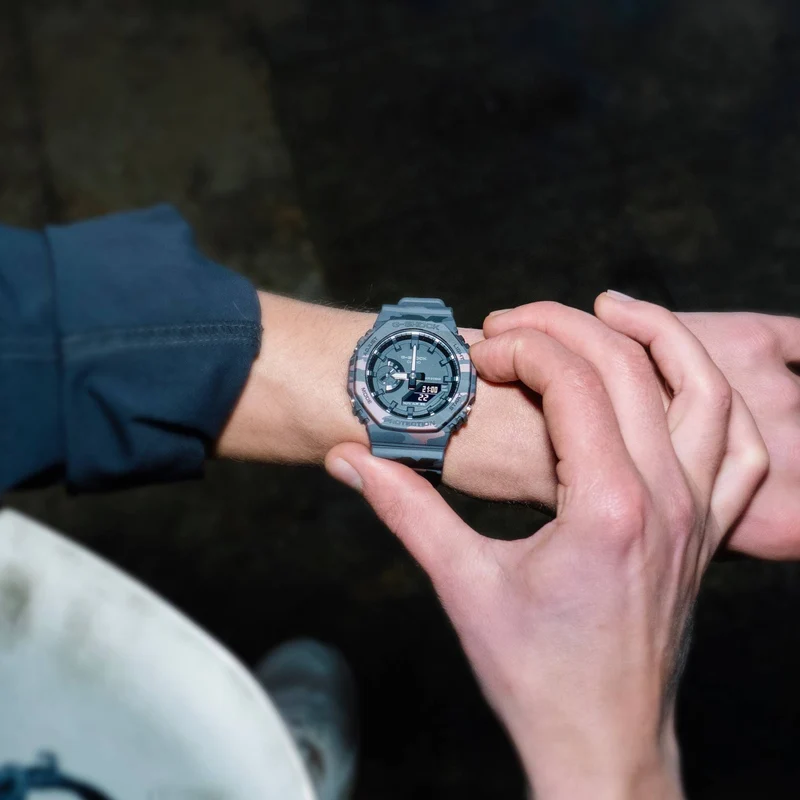 Casio GA-2100CM-8AER Herrenuhr G-Shock • Carbon Core Guard • Biobasiertes Resin