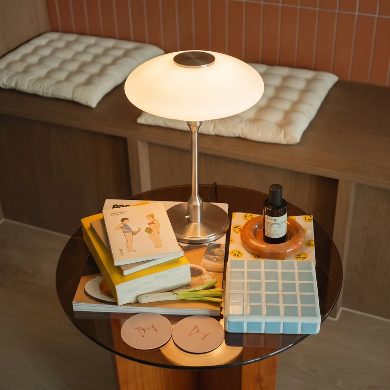 Moderne Metalen Tafellamp E14 Warm Wit LED Sfeerlicht Bureau Nachtkastje 30x42cm Scandinavisch Design | Sansoti