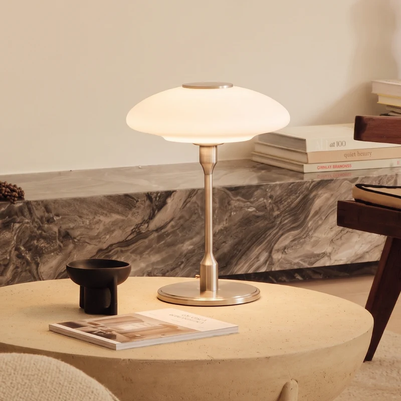 Moderne Metalen Tafellamp E14 Warm Wit LED Sfeerlicht Bureau Nachtkastje 30x42cm Scandinavisch Design | Sansoti