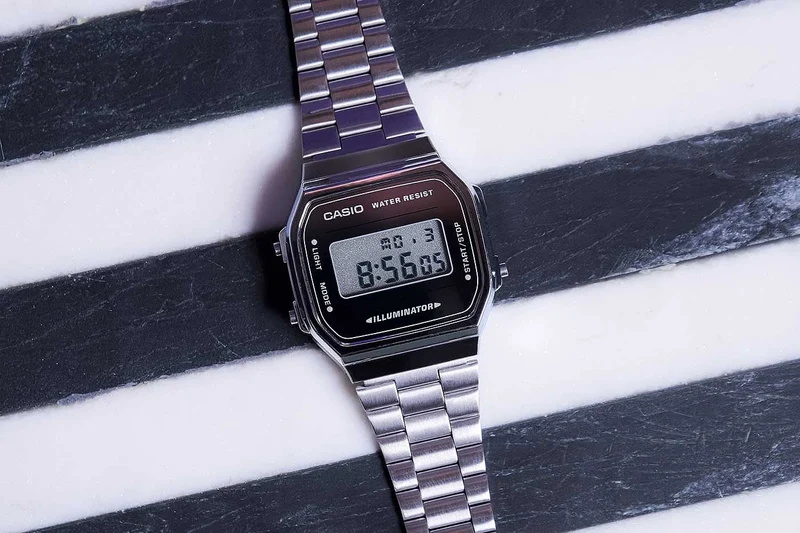 Casio Vintage A168WEM-1EF Uhr • Kultiges Retro-Design • Nützliche Digital-Funktionen