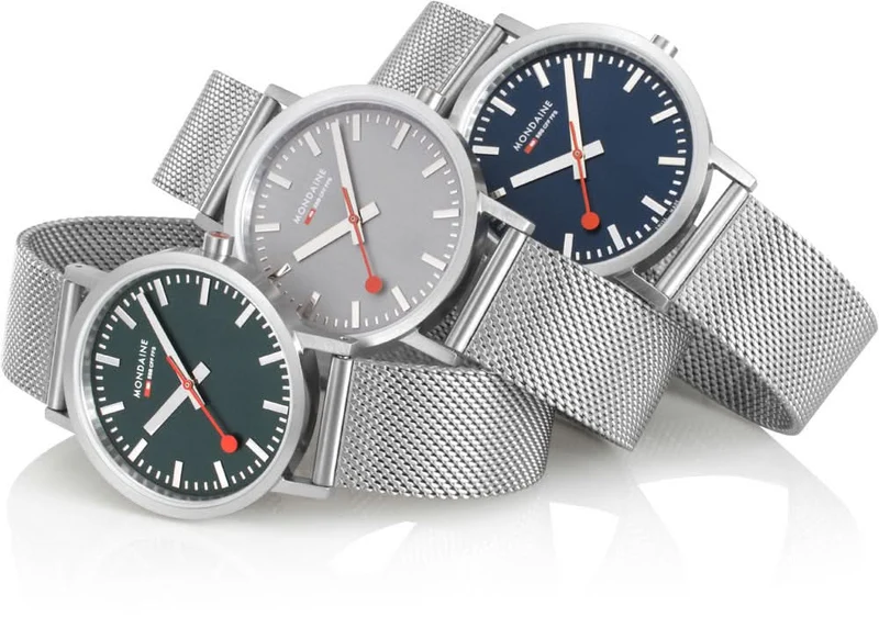 Mondaine Classic A660.30314.60.SBJ Unisex-Uhr • Schweizer Bahnhofsuhren-Design • Forest Green Dial