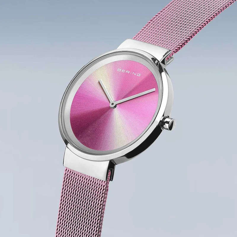 Bering Classic 19031-999 Damenuhr • Kratzfestes Saphirglas • Feines Milanaise-Armband