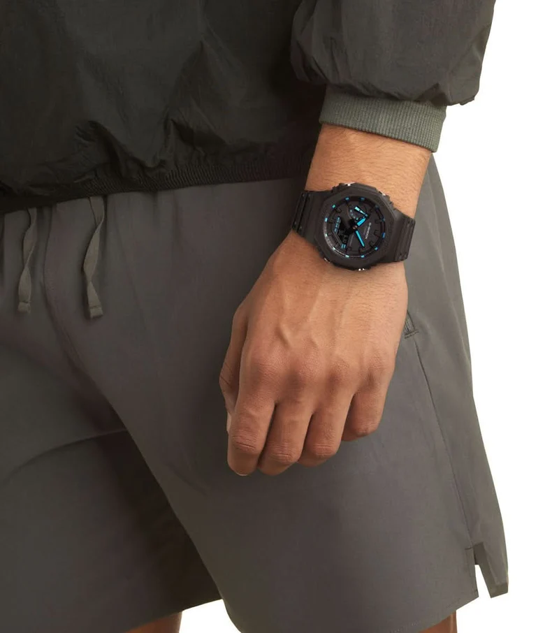 Casio G-Shock GA-2100-1A2ER Herrenuhr • Extreme Stoßfestigkeit • 20 Bar Wasserdichtigkeit