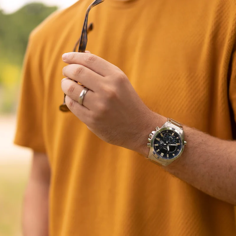 Casio EDIFICE ECB-30D-2AEF Herrenuhr • Smarte Funktionen • Weltzeitfunktion