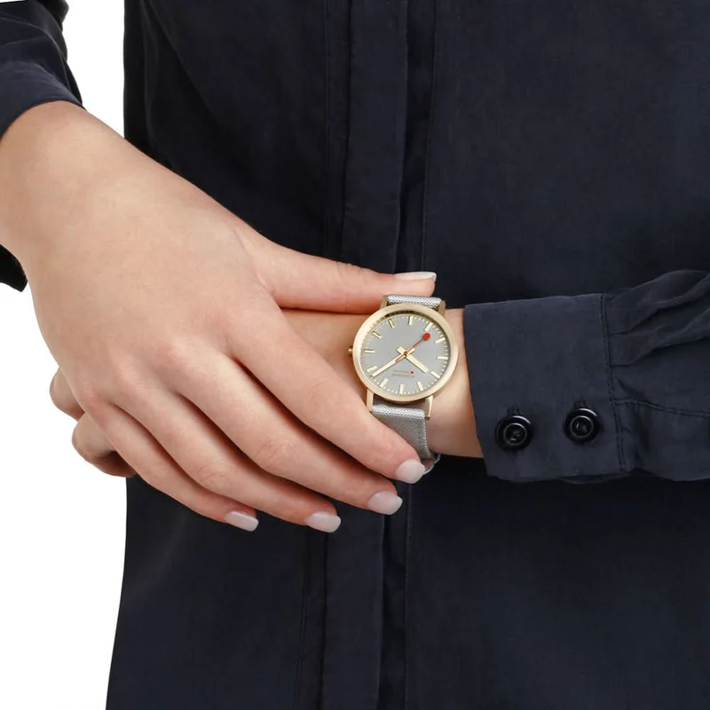 Mondaine Classic A660.30314.80.SBU Unisex-Uhr • Swiss Made