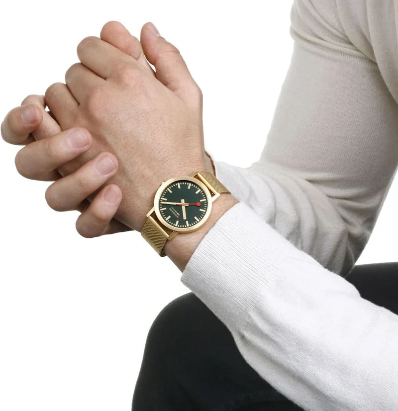 Mondaine Classic A660.30314.60.SBM Unisex-Uhr • Grünes Zifferblatt • Schweizer Design