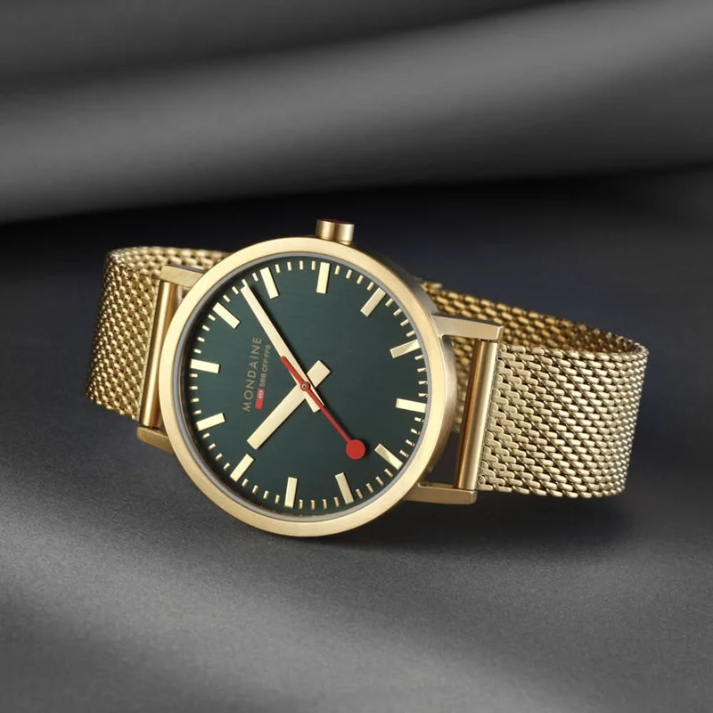 Mondaine Classic A660.30360.60.SBM Herrenuhr • Bauhaus • Gold