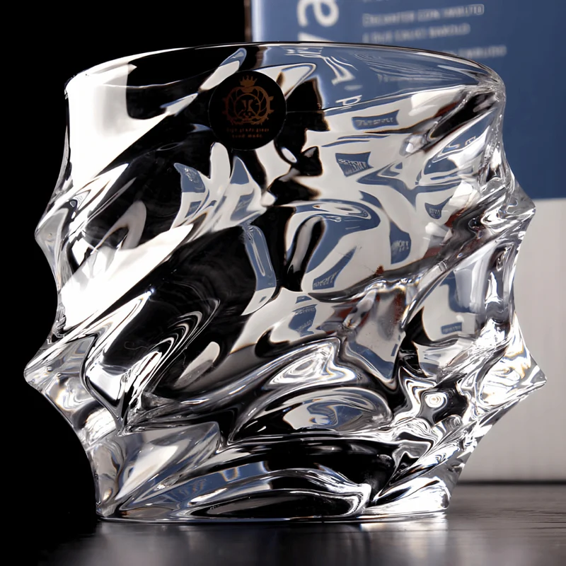 Kristallen Whiskyglas met Tornadovorm 300ml voor Premium Drankbeleving | Handgemaakt Japans-Geïnspireerd Spiraaldesign | Sansoti