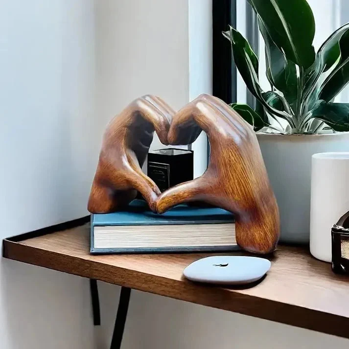 Houten Hart Handen Ornament Decoratief Object Scandinavisch Woonkamer Slaapkamer Tafel Bureau Interieur | Sansoti