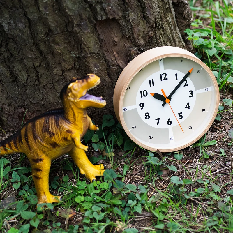 Lemnos fun pun clock YD23-09-BG Wanduhr Beige • Sweep-Uhrwerk • Kindgerechtes Design