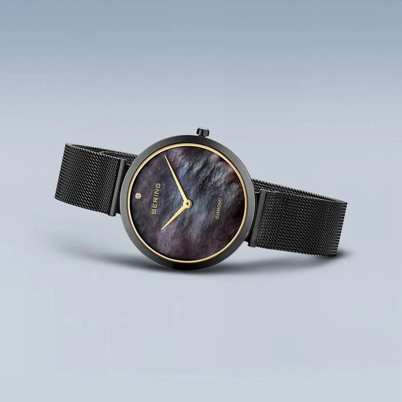 Bering Classic 18132-132 Damenuhr • Saphirglas • Milanaise