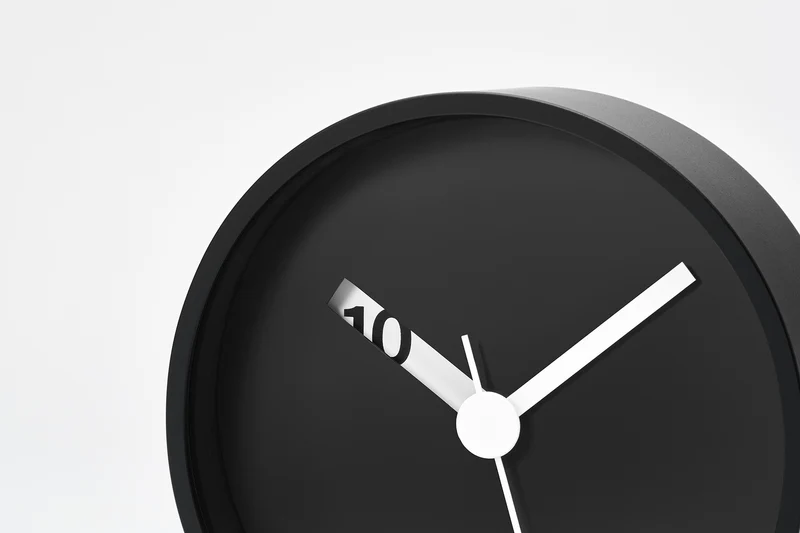 Lemnos Extra Normal RM24-07-BK Wanduhr Schwarz • Geräuschloses Sweep-Uhrwerk • Fenster-Stundenzeiger