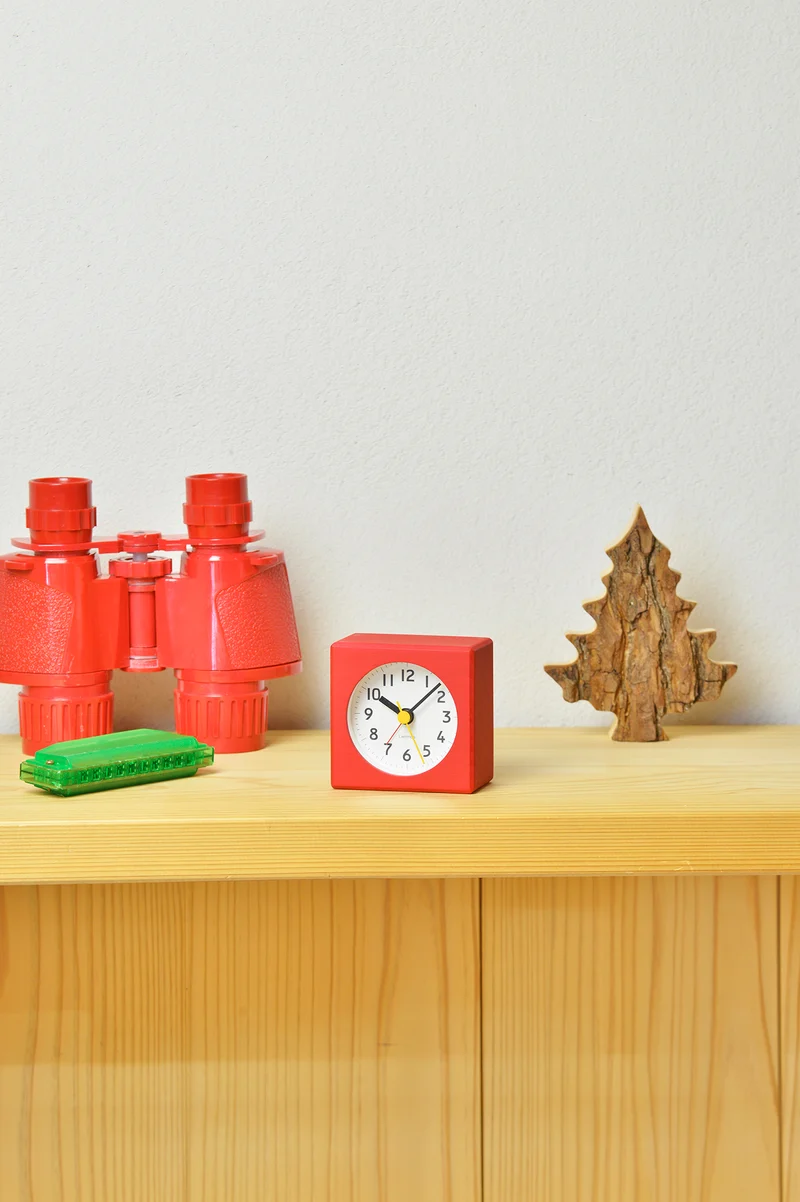 Lemnos farbe PA18-02-RE Wecker Rot • Sweep-Uhrwerk • Japanisches Design