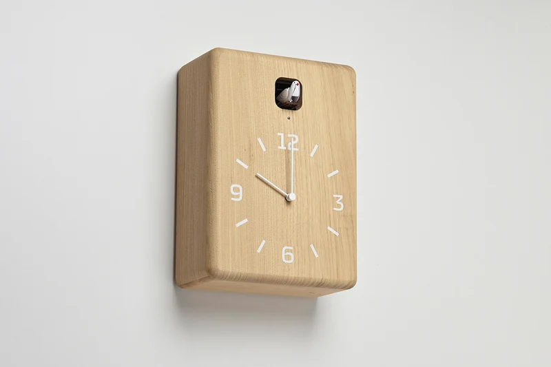 Lemnos Cucu NY25-08-NT Wanduhr Natur • Kuckucksruf mit Lichtsensor • Kastanienholz aus Japan