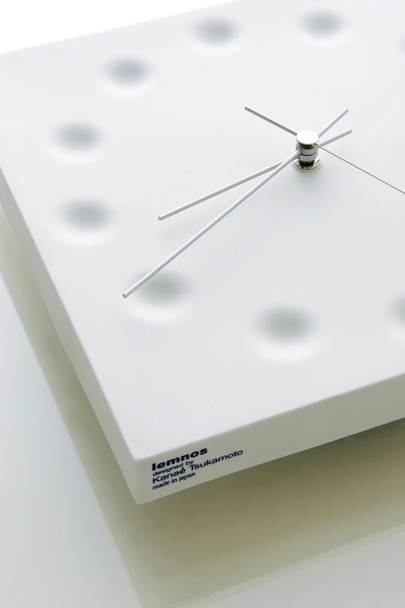 Lemnos Drops Draw The Existance KC03-23 Wanduhr Weiß • Geräuschloses Sweep-Werk • Japanisches Design