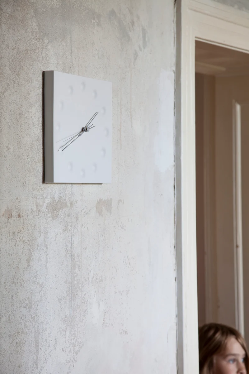 Lemnos Drops Draw The Existance KC03-23 Wanduhr Weiß • Geräuschloses Sweep-Werk • Japanisches Design
