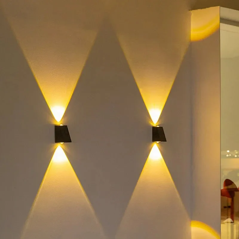 Draadloze Solarwandlamp voor Buiten - LED Buitenverlichting Weerbestendig Up Down Effect Tuinverlichting | Sansoti