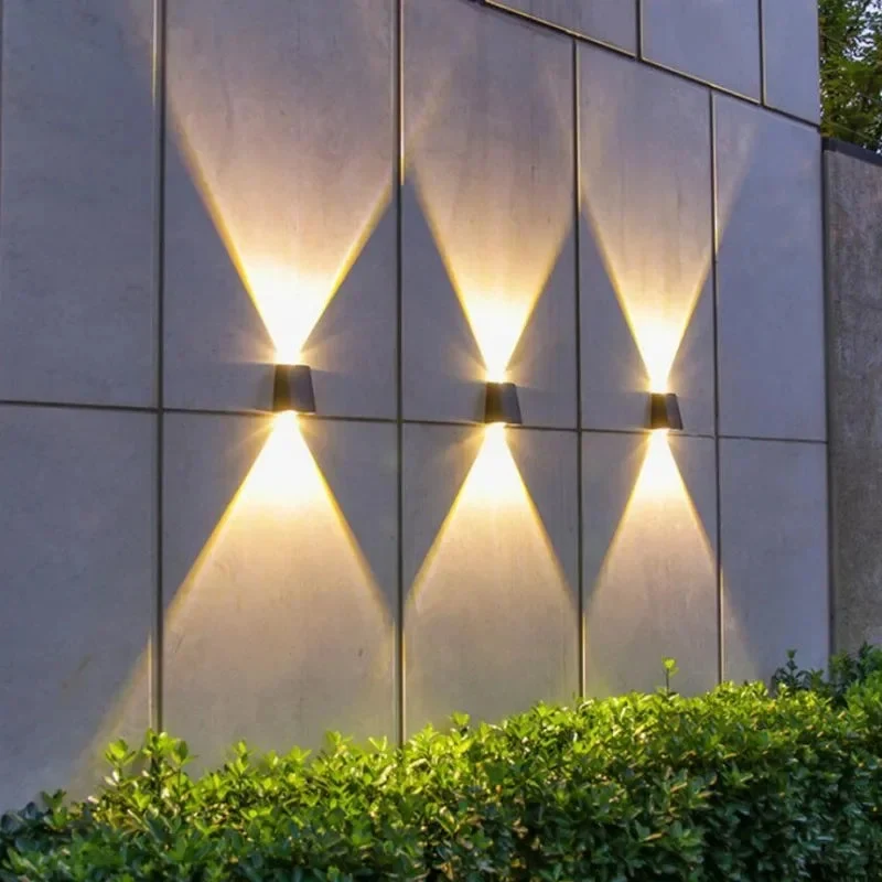 Draadloze Solarwandlamp voor Buiten - LED Buitenverlichting Weerbestendig Up Down Effect Tuinverlichting | Sansoti