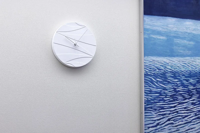 Lemnos Clouded Moon HN23-01 Wanduhr Weiß • Geräuschloses Sweep-Uhrwerk • Japanisches Design