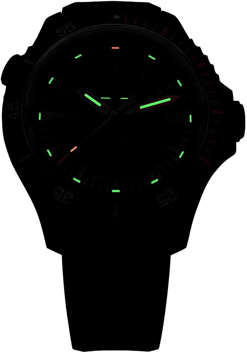 Traser P67 Diver 110322 Herrenuhr • Trigalight • Saphirglas