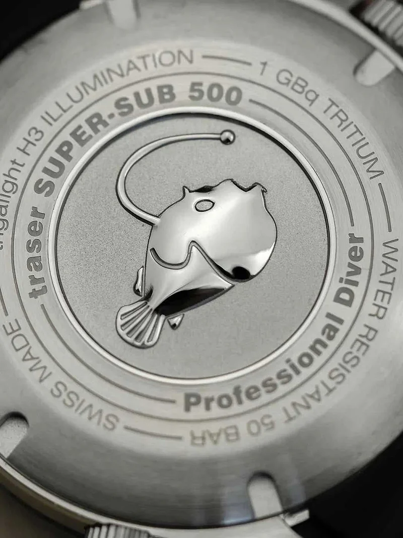 Traser P67 SuperSub 109377 Herrenuhr • Trigalight • Swiss Made