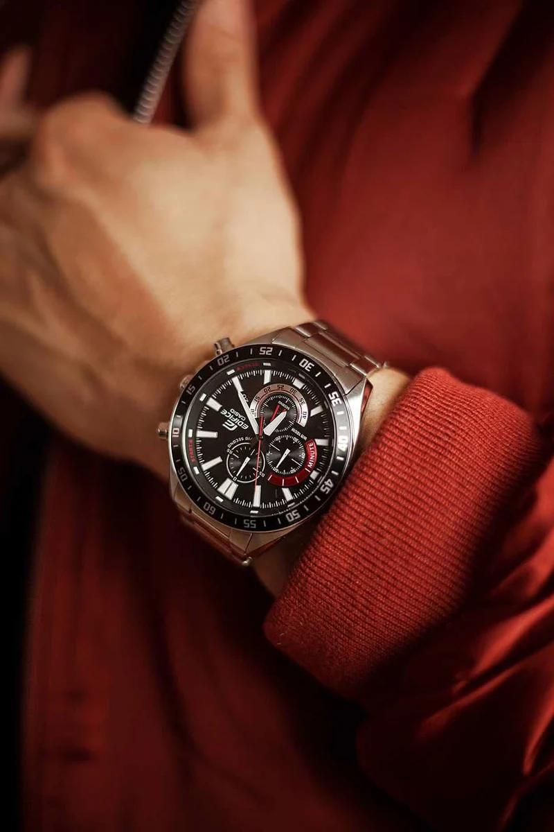 Casio Edifice EFV-620D-1A4VUEF Herrenuhr • Chronograph • 10 bar Wasserdichtigkeit