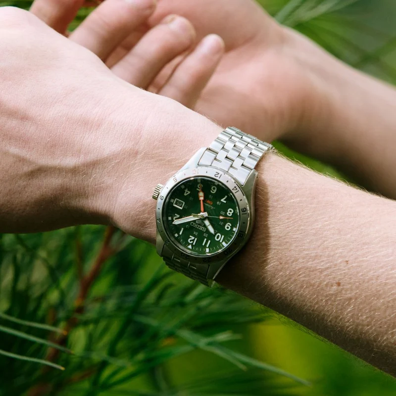 Seiko 5 Sports HDB001K1 Herren Armbanduhr • Automatikwerk mit GMT • Sichtboden