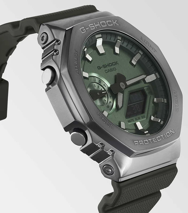 Casio G-Shock GM-2100B-3AER Herrenuhr • Extreme Stoßfestigkeit • Weltzeitfunktion