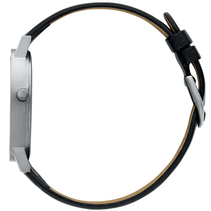Danish Design Gløbe IQ82Q1273 Armbanduhr Silber • Titangehäuse • Mineralglas