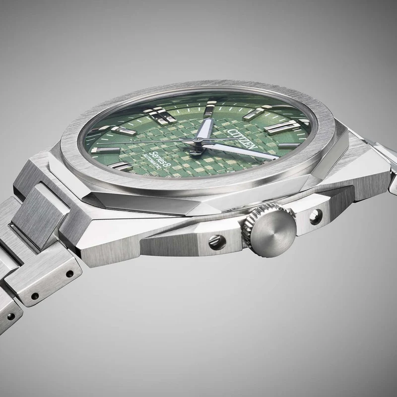 Citizen Series 8 NB6080-51W Herrenuhr Grün • Automatikwerk Kaliber 9051 • Saphirglas