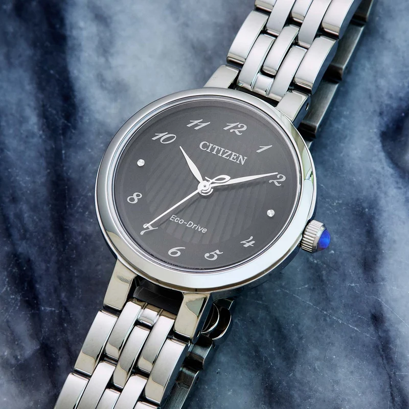 Citizen L-Line EM0990-81E Damenuhr Schwarz • Eco-Drive Saphirglas • Edelstahlarmband