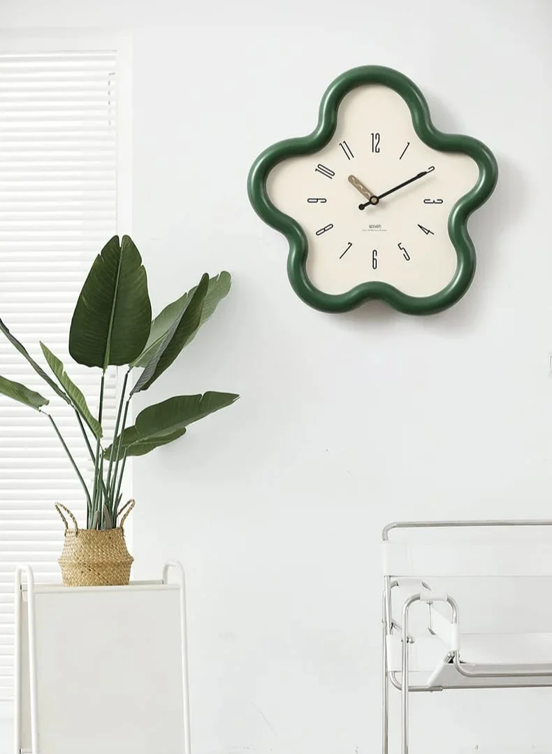 Wandklok met 3D Bloemmotief en Stille Slingerbeweging 39x39cm Decoratief Design voor Woonkamer Slaapkamer | Sansoti