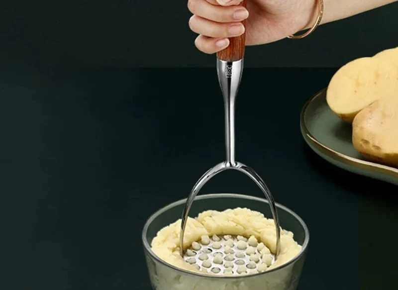 Aardappelstamper RVS met Houten Handgreep Ergonomisch Keukengerei Pureestamper Groentestamper Kookgerei | Sansoti